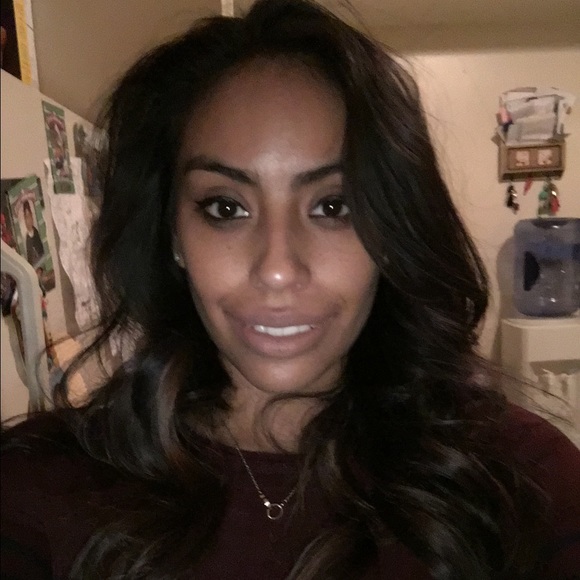 Meet your Posher, Ana - Picture 3 of 3