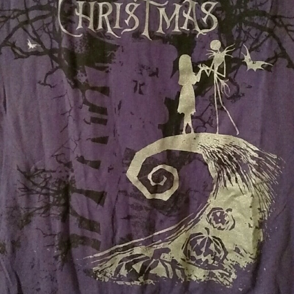 🎁GIFTED🔷 Nightmare Before Christmas T-shirt - Picture 3 of 4