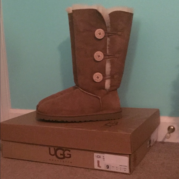 Chestnut Bailey Button Uggs