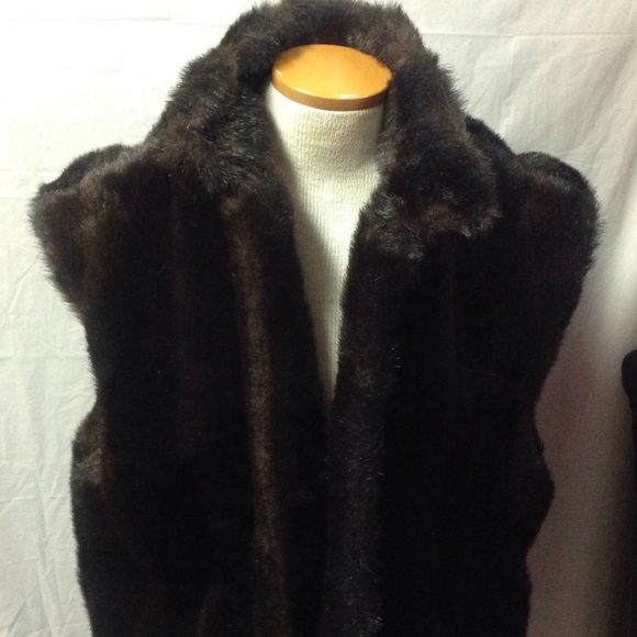 Mahogany faux mink vest. Warm. Size large - Picture 2 of 3