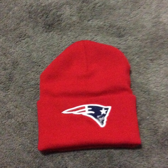 New red patriots beanie