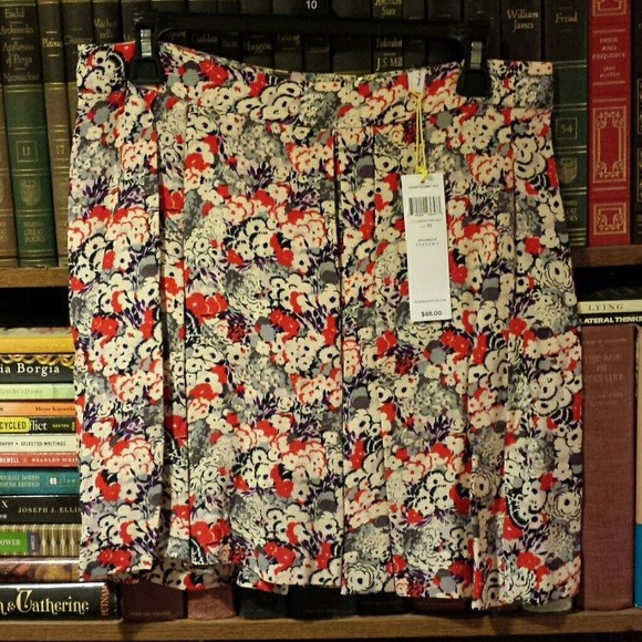 BCBGeneration multicolor floral pleated skirt - Picture 3 of 3