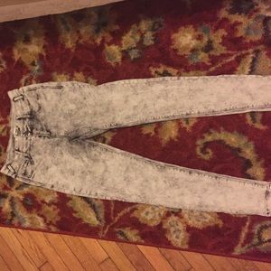 Acid Wash High Waist Jeans