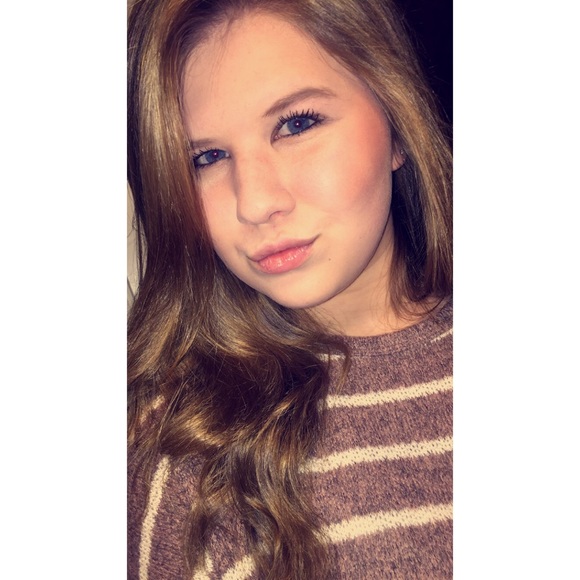 Meet your Posher, Abby - Picture 1 of 1