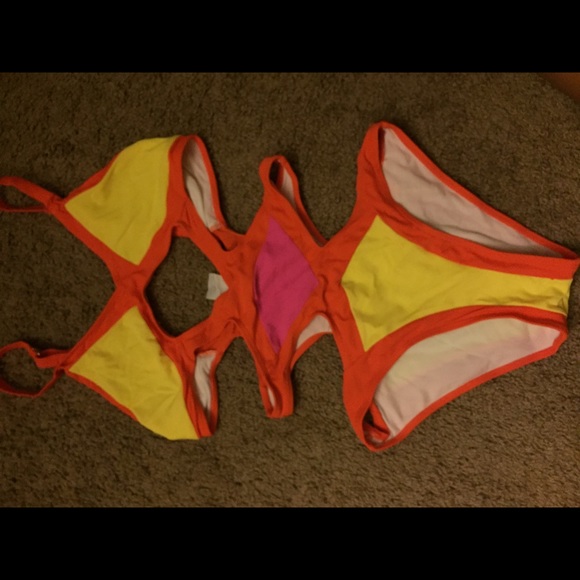 Bathing suit