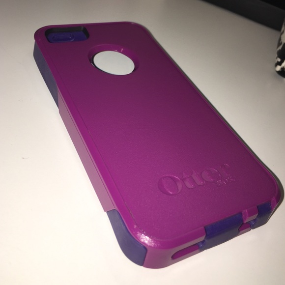 Purple OtterBox Case IPhone 5/5s - Picture 1 of 3