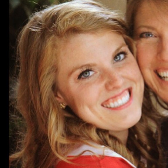 Meet your Posher, Tara - Picture 1 of 1