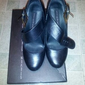 Lightly worn Shoes, very good condition