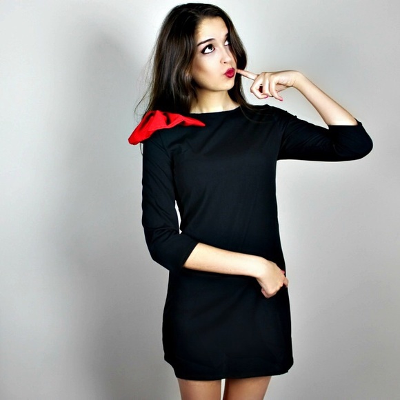 Boutique Dresses & Skirts - 🤑SALE ✨HP✨  THE PARIS Bow-Shoulder LBD Mini