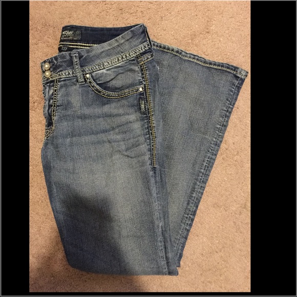 Silver Jeans - Picture 2 of 2