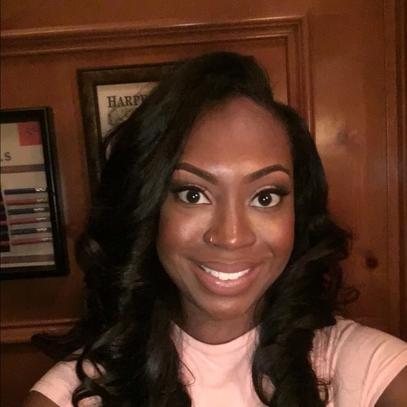 Meet your Posher, Shakena