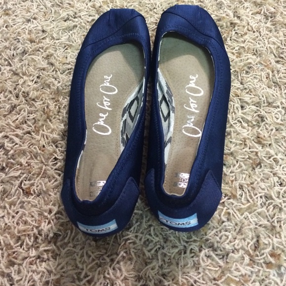 Toms navy flats