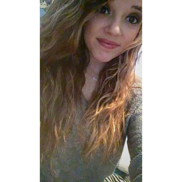 Meet your Posher, Hannah