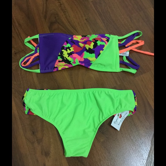 Colorful bikini - Picture 2 of 2