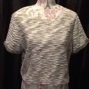 NEW WHITE AND BLACK TOP