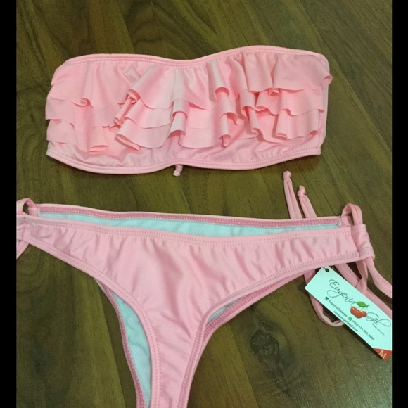 pink bikini - Picture 2 of 2