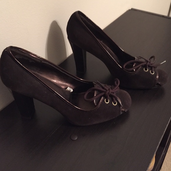 Tie up brown heels!