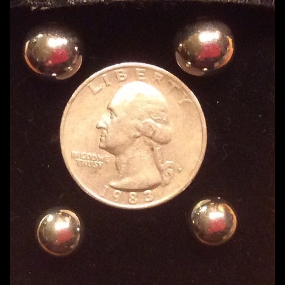 ⚪️ NWOT 8mm Sterling Ball Stud Earrings - Picture 4 of 5