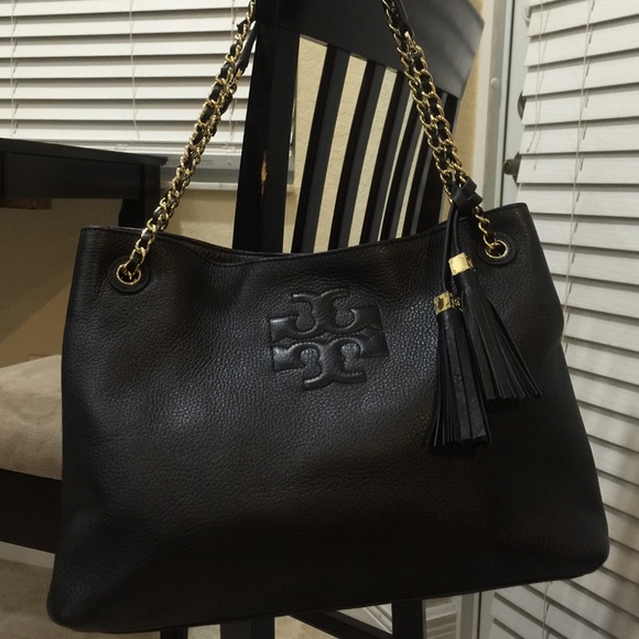 Tory Burch Handbags - AUTHENTIC TORY BURCH SHOULDER TOTE, WORN ONCE!