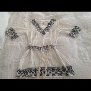 White and navy cotton tunic