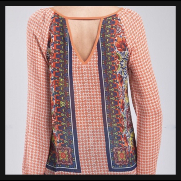 Flowing sheer patterned top - Picture 3 of 4