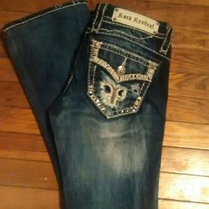 For @carolevelyn Rock Revival Jeans