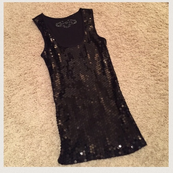 Top - Picture 3 of 3