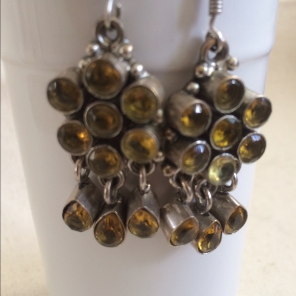 Earring - Picture 2 of 4