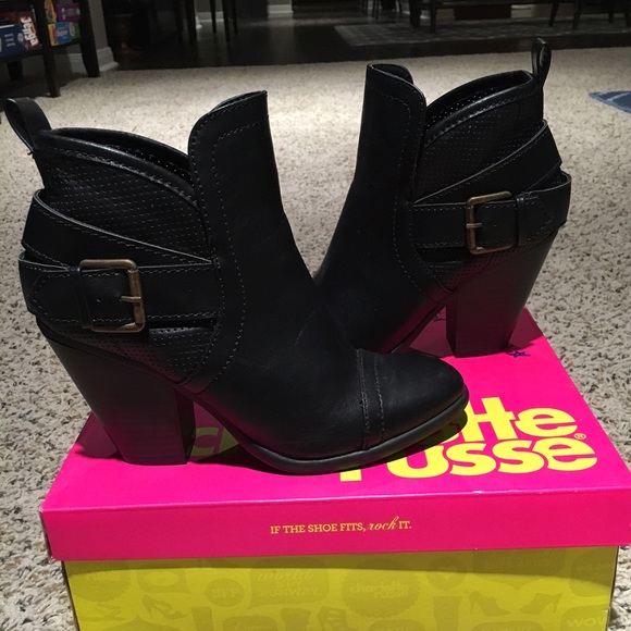 ❤️ Chic Ankle Booties ❤️