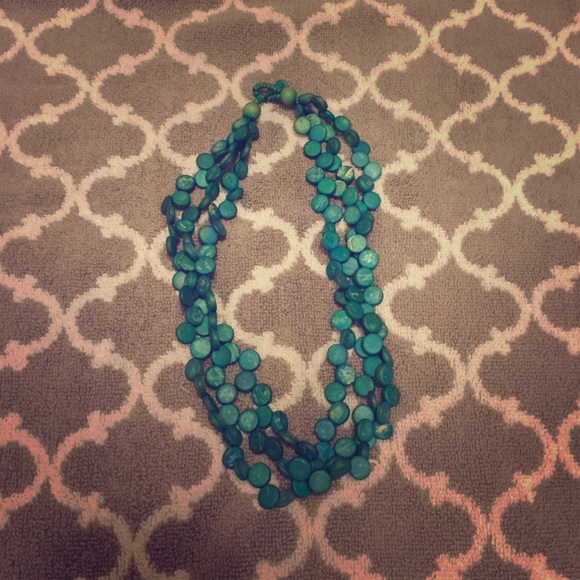Trendy Torquoise wood necklace