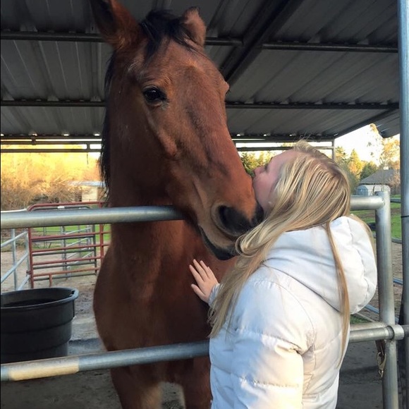 Meet your Posher, Katie - Picture 1 of 1