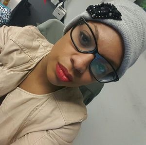 Meet your Posher, Jasmine
