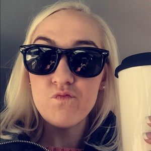 Meet your Posher, Ellen