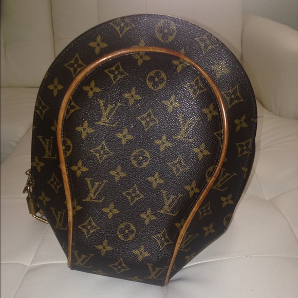 Authentic LV Backpack Ellipse - Picture 3 of 3