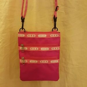 Crossbody bag have small problem (final sale)