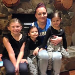 Meet your Posher, Suzanne