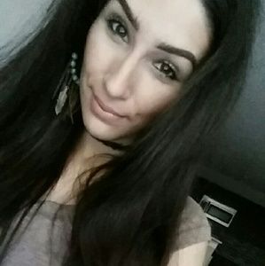 Meet your Posher, Basilia