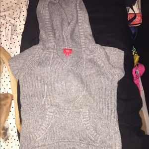 Short sleeve sweater hoodie