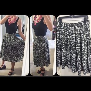 Black and white pleated Highway skirt