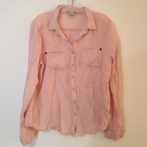 Size M pale pink button up top