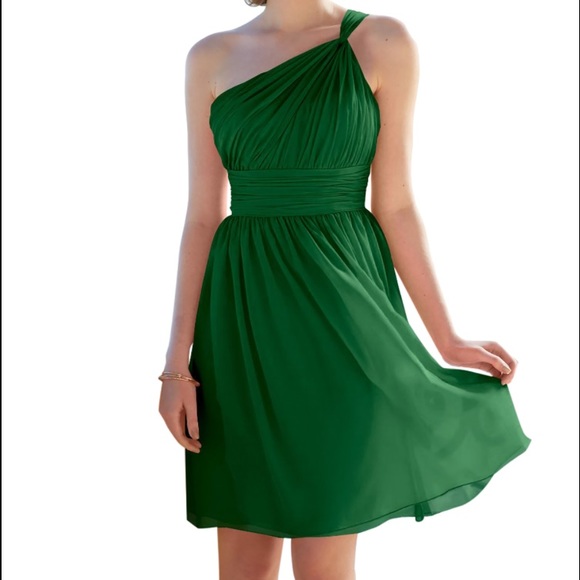 WToo forest green, one shoulder dress
