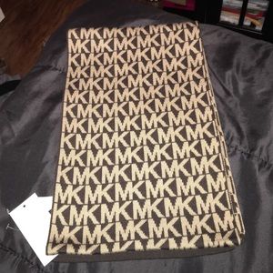 Michael Kors Fall 2015 Scarf