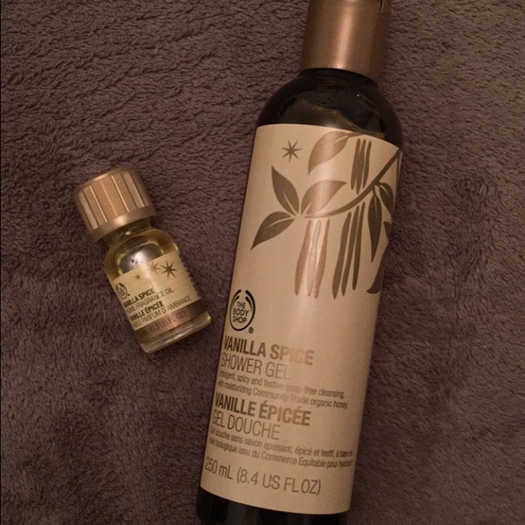 body shop shower gel and home fragrance