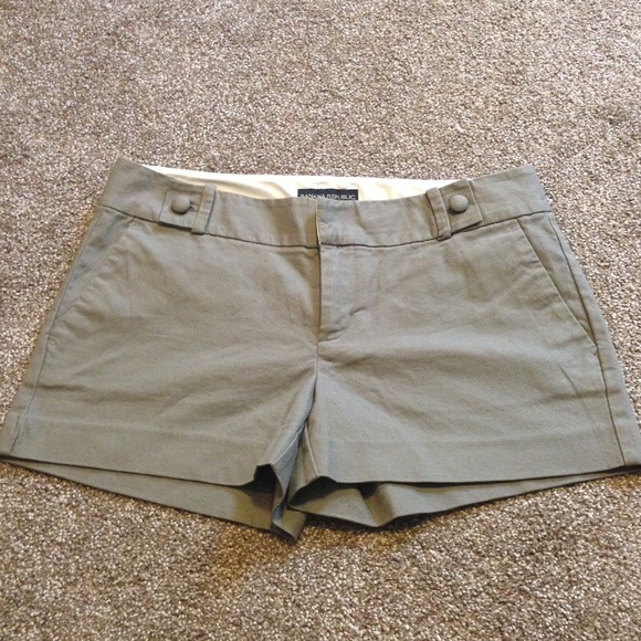 Banana Republic twill Shorts Sz 6
