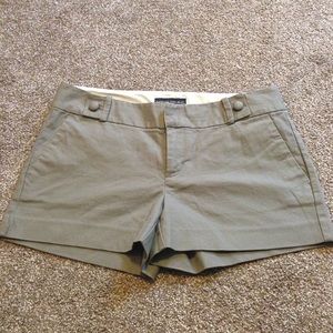 Banana Republic twill Shorts Sz 6