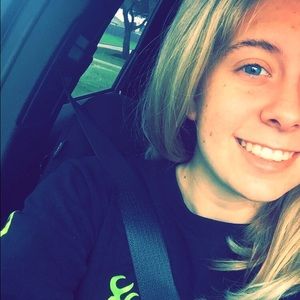 Meet your Posher, Abbie