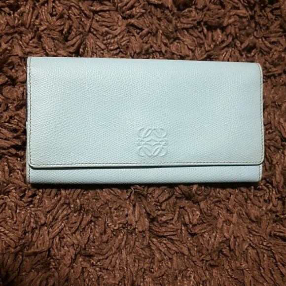 Loewe wallet