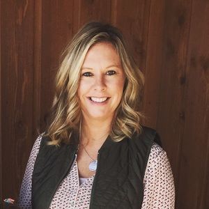 Meet your Posher, Dana