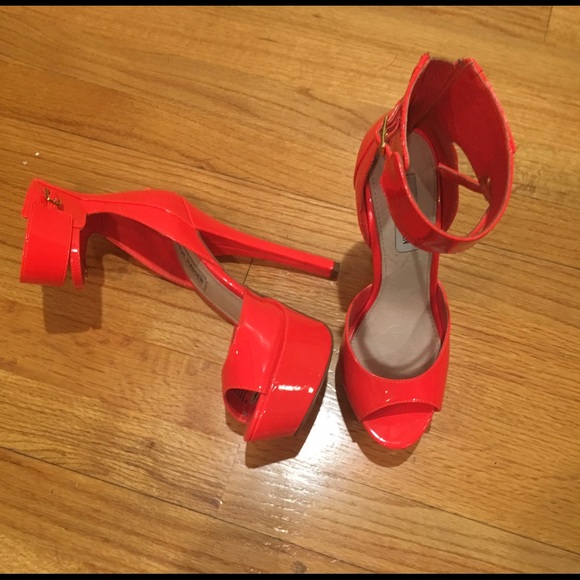 Neon heels - Picture 4 of 4