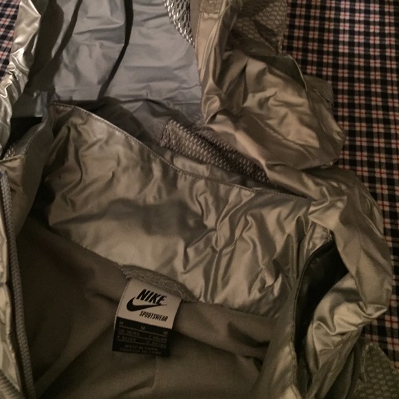 New without tags!!! Nike jacket - Picture 4 of 4